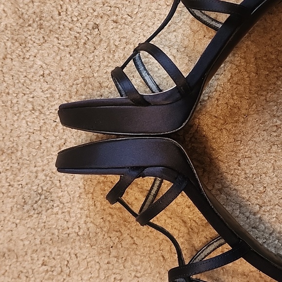 Stuart Weitzman Satin Crystal Embellishments Heels - Picture 12 of 15